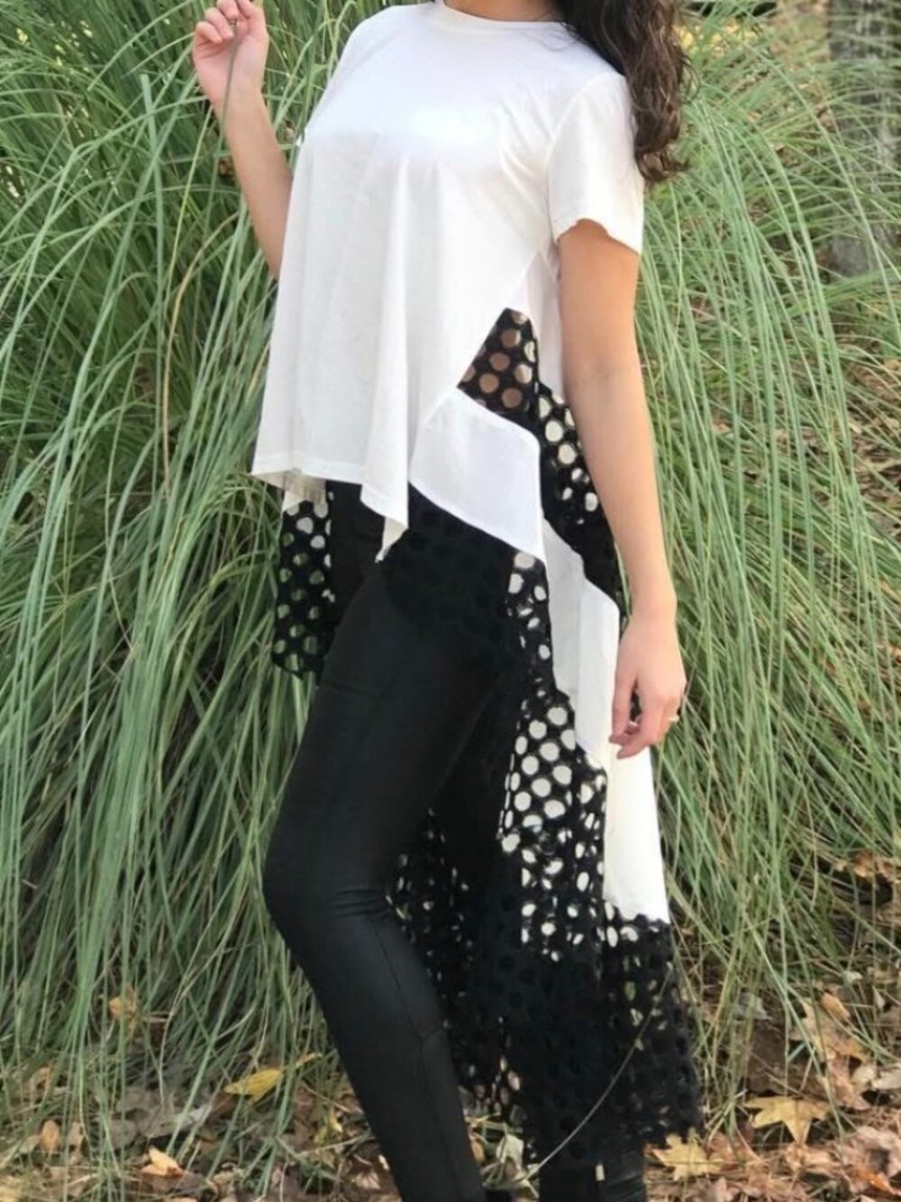 WHY Black & White Top - Picture 1 of 3